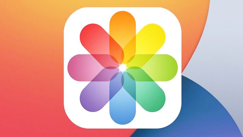 Transferring iPhone photos to your laptop using iCloud