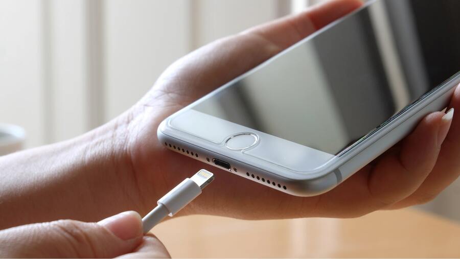 How to Clean Charger Port on iPhone